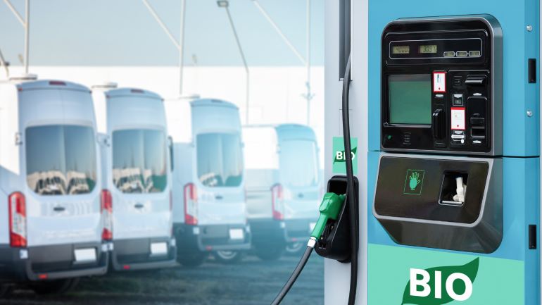 El MITECO publica una orden ministerial priorizando el biogás y el hidrógeno renovable para descarbonizar el transporte