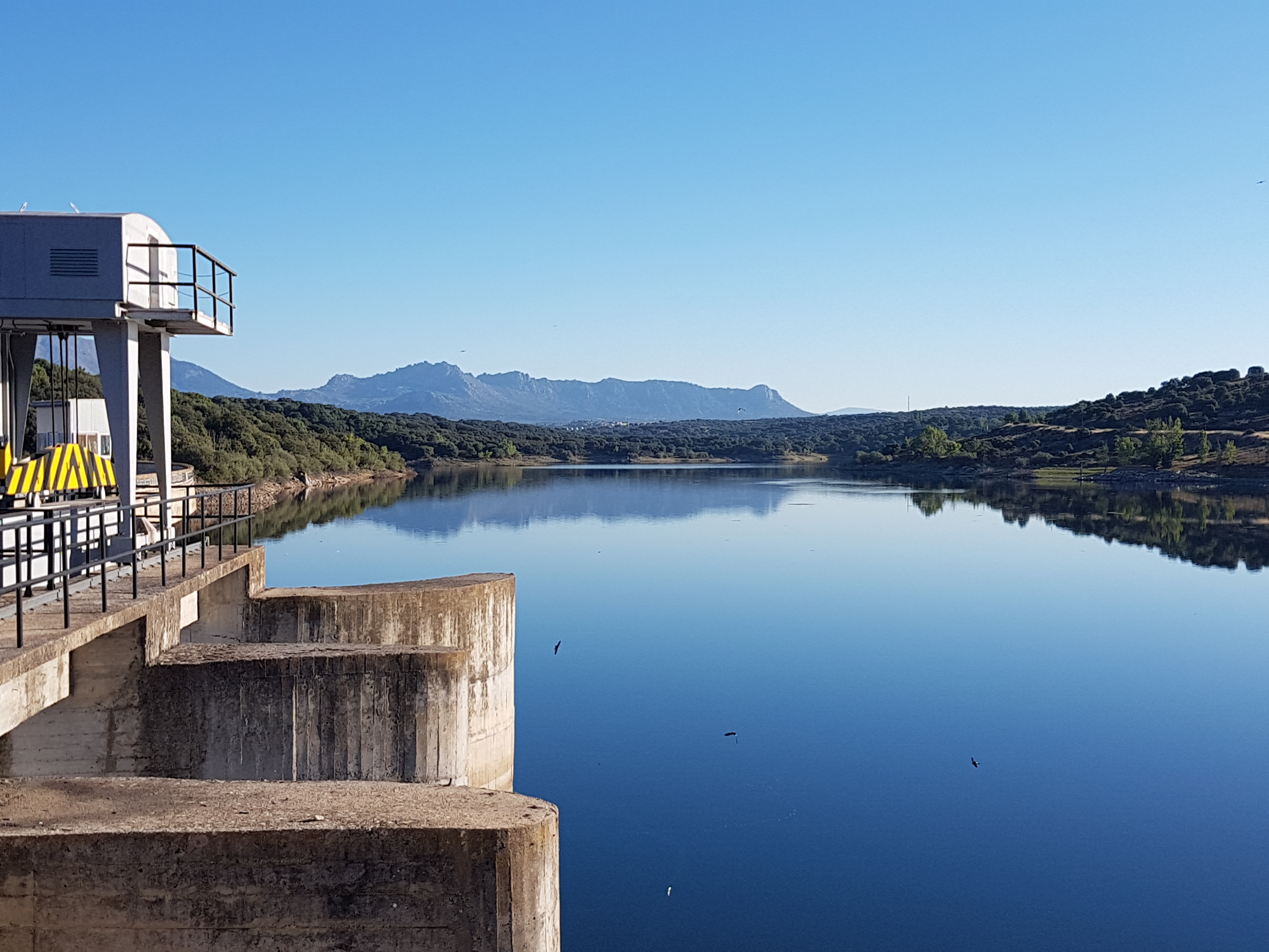 canal de isabel II embalse de pedrezuela