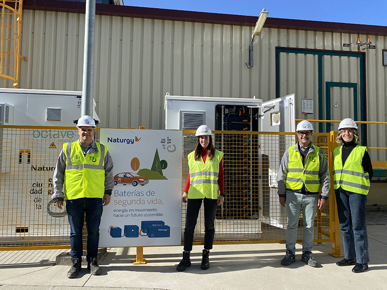 Naturgy y CIUDEN ponen en marcha con su primer proyecto de un sistema de almacenamiento energético basado en baterías de segunda vida de vehículos eléctricos Mercedes-Benz