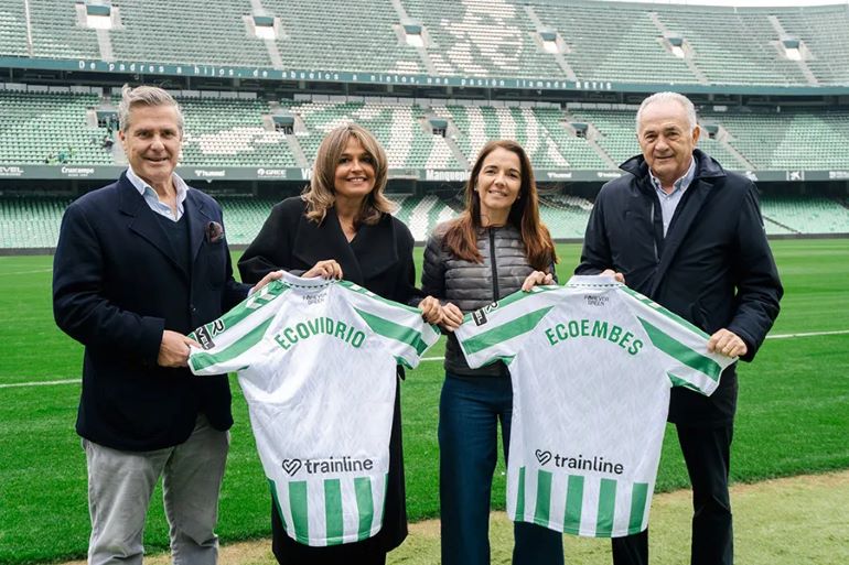 El Real Betis, Ecoembes y Ecovidrio pondrán en marcha “La afición más verde”, un proyecto de recogida de residuos los días de partido en el marco de Forever Green