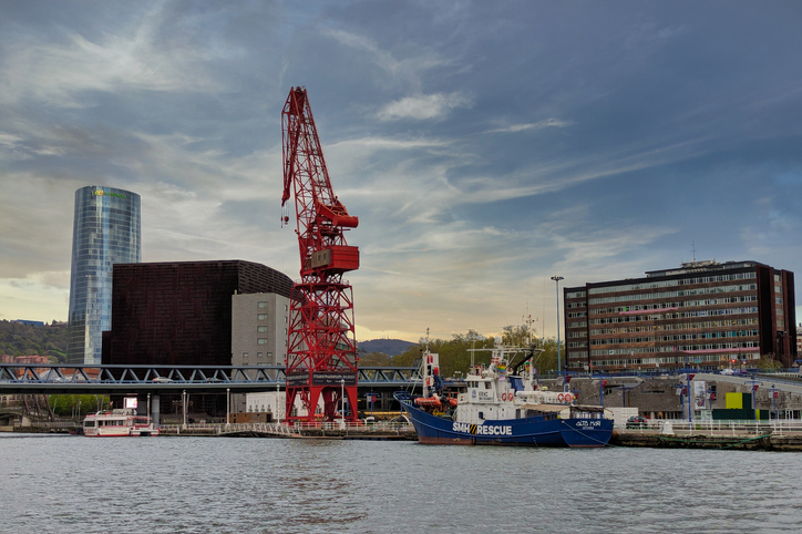 El BEI financiará la ampliación y electrificación renovable del Puerto de Bilbao con un préstamo de 80 M€